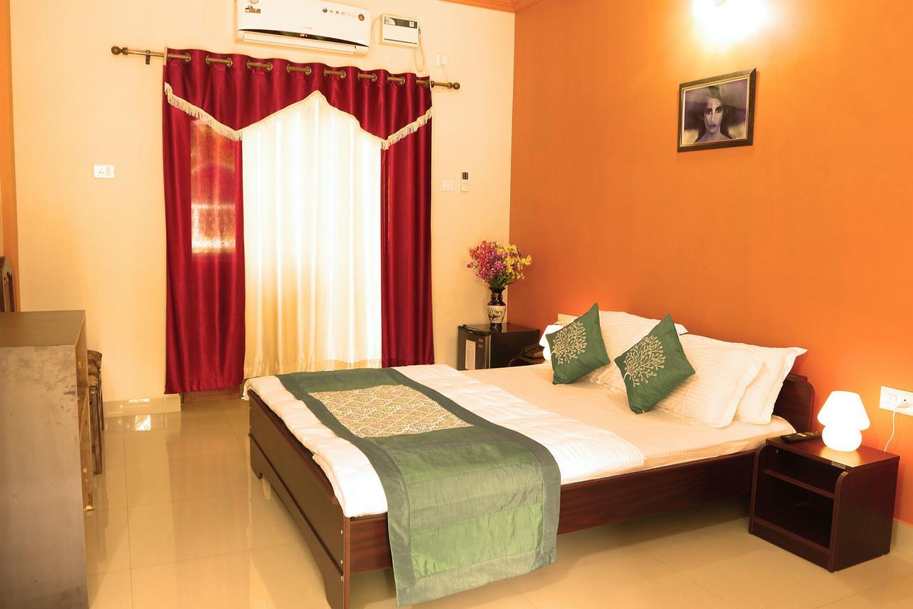 Dreams Palm Beach Resort Calangute Exteriör bild