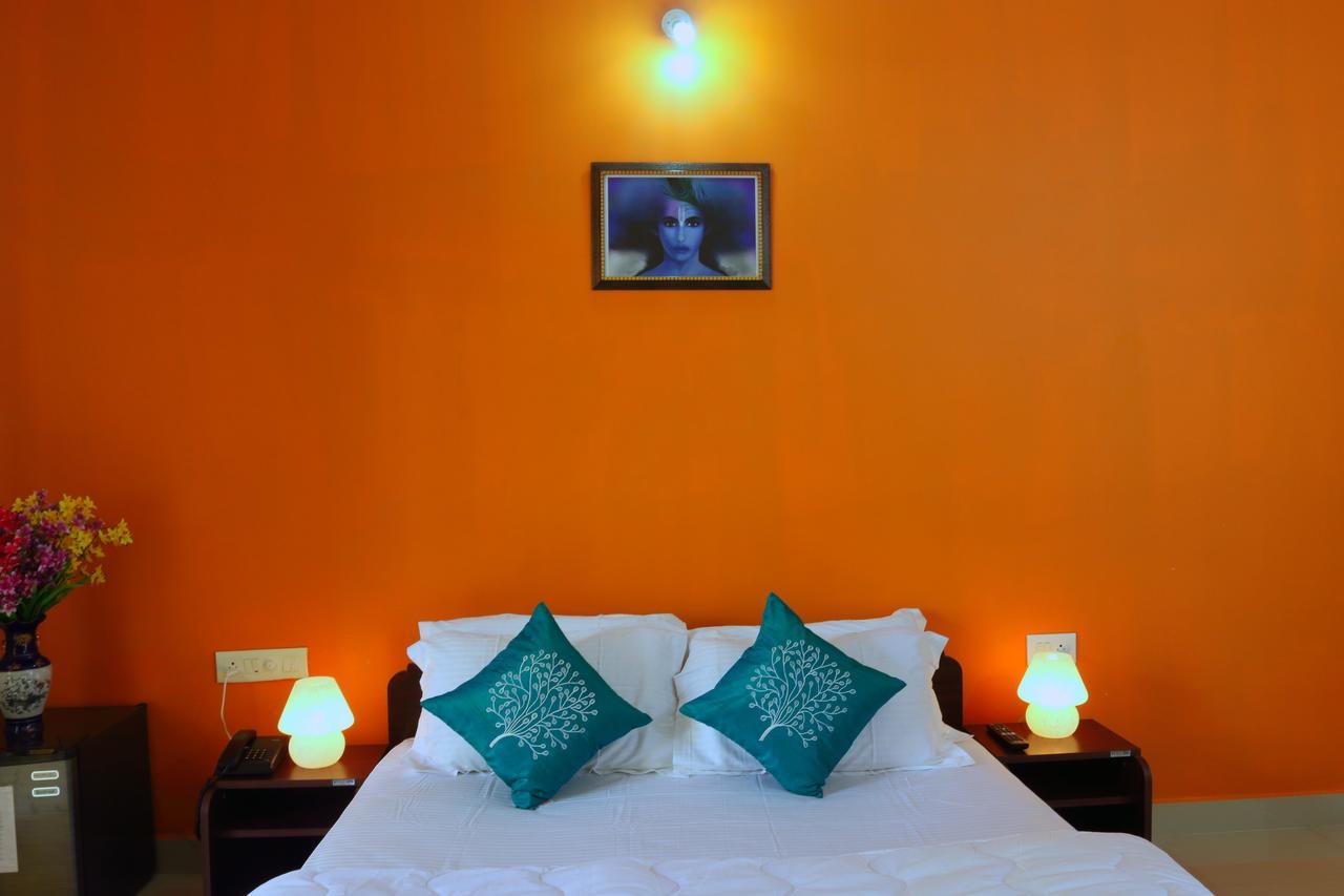 Dreams Palm Beach Resort Calangute Exteriör bild